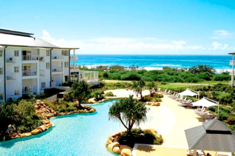 Painters in Kingscliff, New South Wales