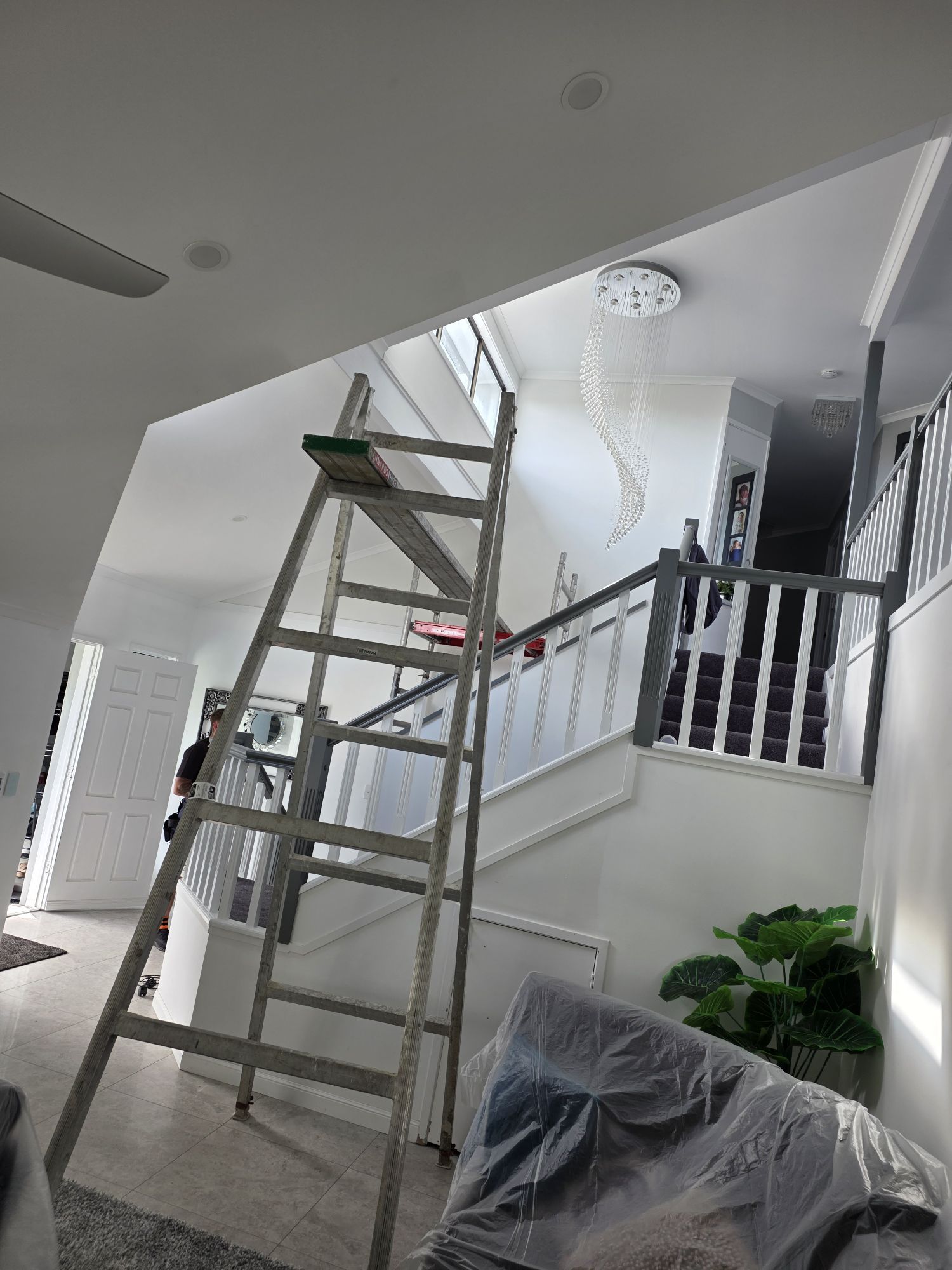 Interior aluminium window painting